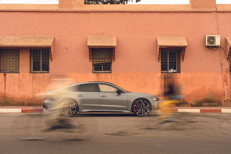  Audi RS7 Sportback 2020 года  (UK) (фото 7 из 8)